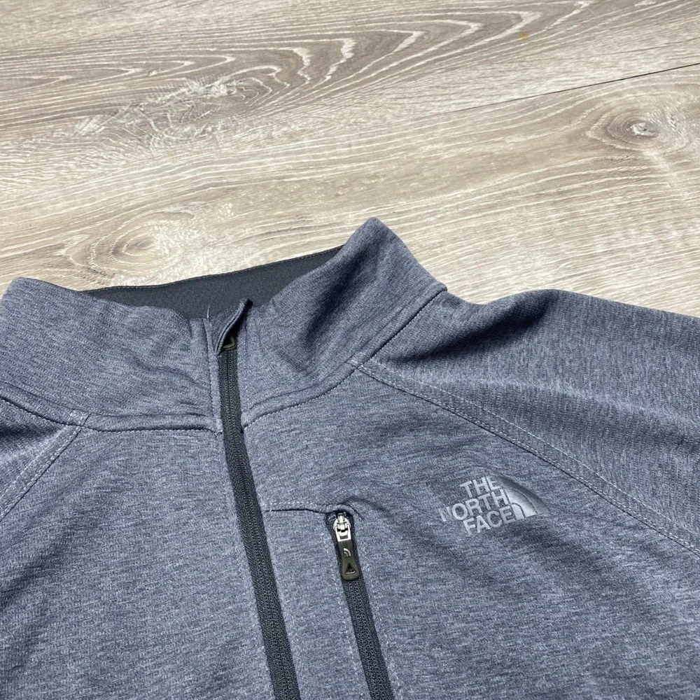 The North Face FlashDry Quarter Zip Pullover Mens Medium Grey Athletic Hiking
